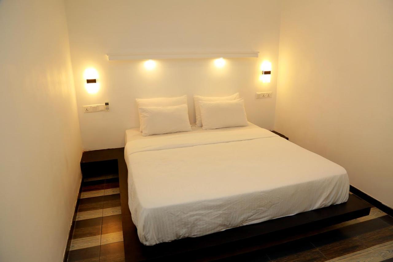Midigama Holiday Inn Exterior foto