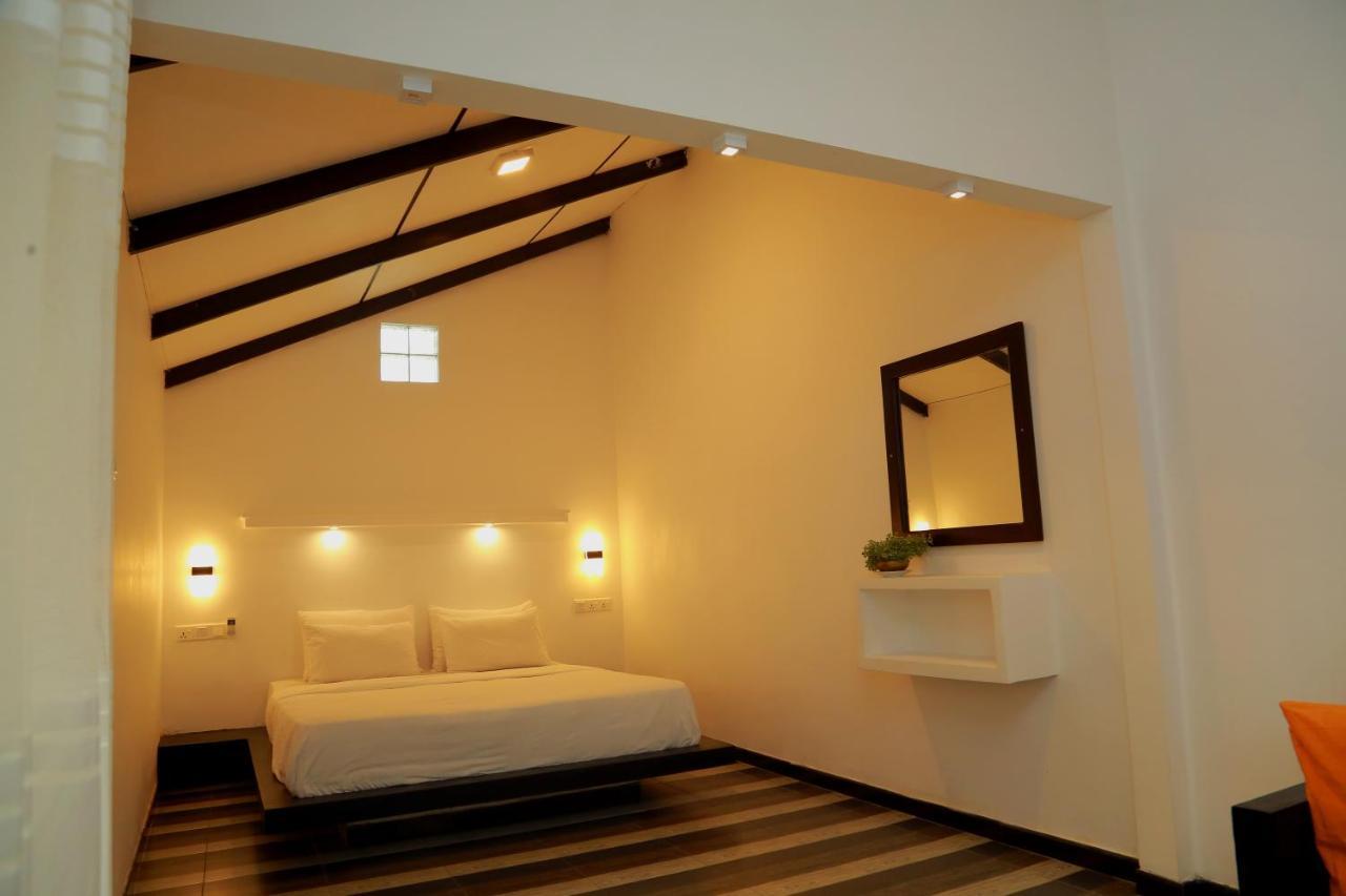 Midigama Holiday Inn Exterior foto